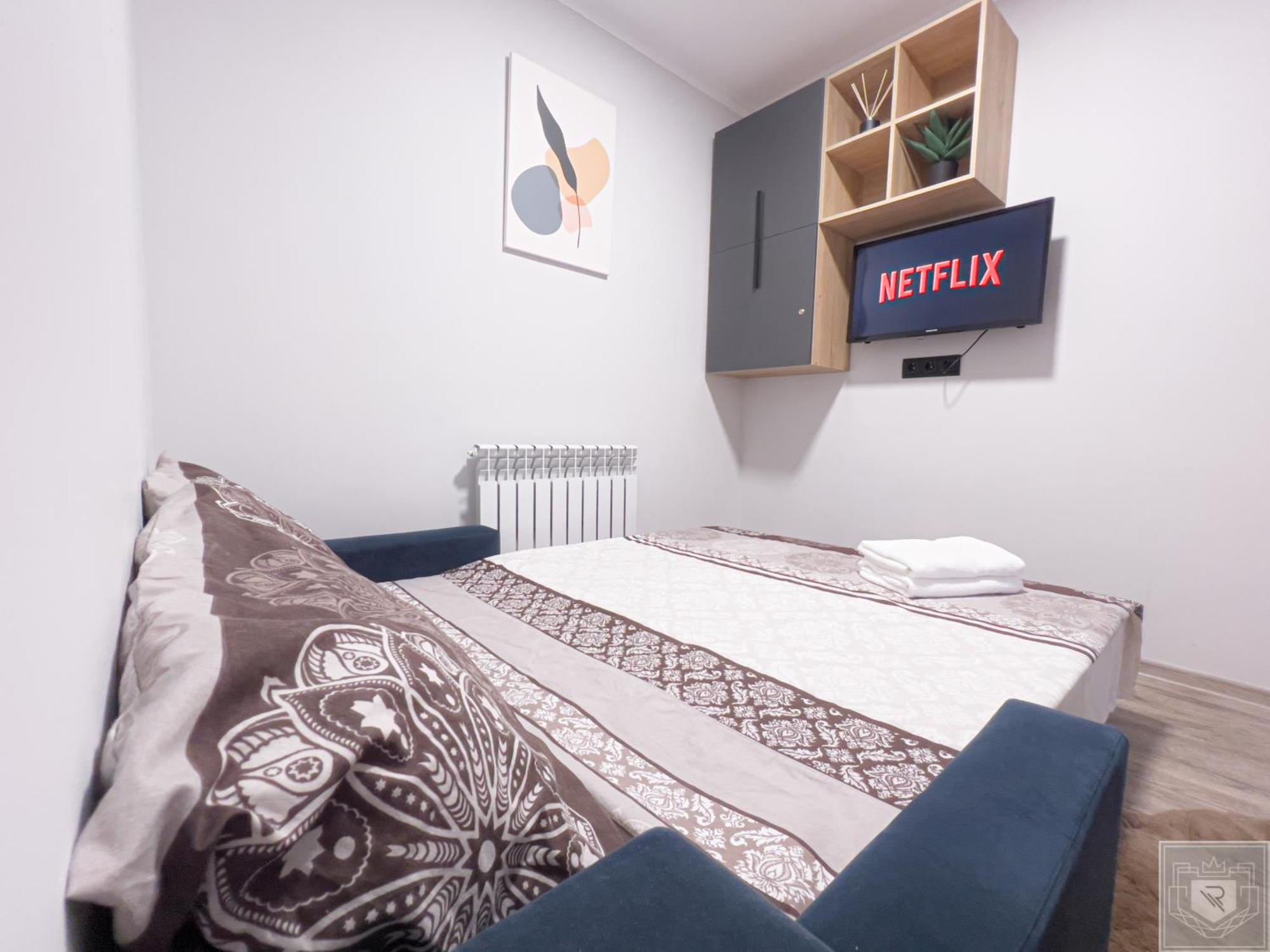 Апартаменти Renthouse Sleep&go #3 *